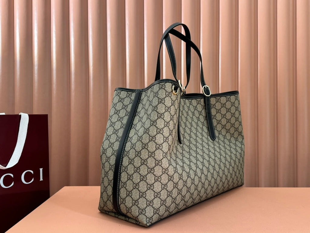 GUCCI 25S EMBLEM LARGE BAG 46 IN DARK BROWN AND BLACK CALFSKIN