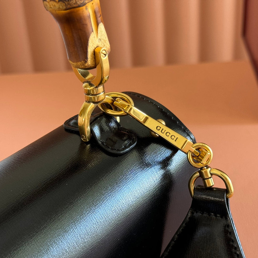 GUCCI BAMBOO MINI BAG 21 BLACK IN CALFSKIN GOLD HARDWARE