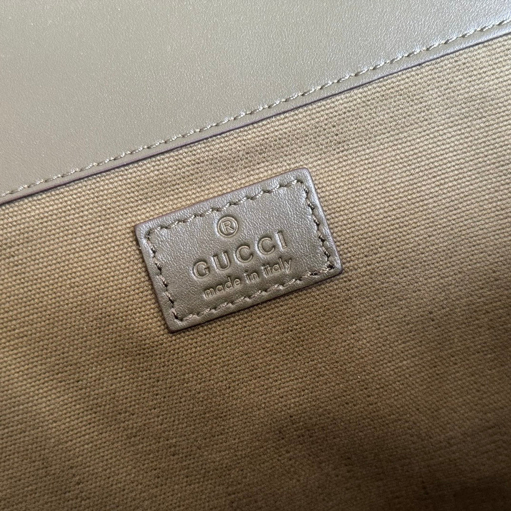 GUCCI 25S BACKPACK 46 CM IN MOSS GREEN CALFSKIN WITH SILVER HARDWARE